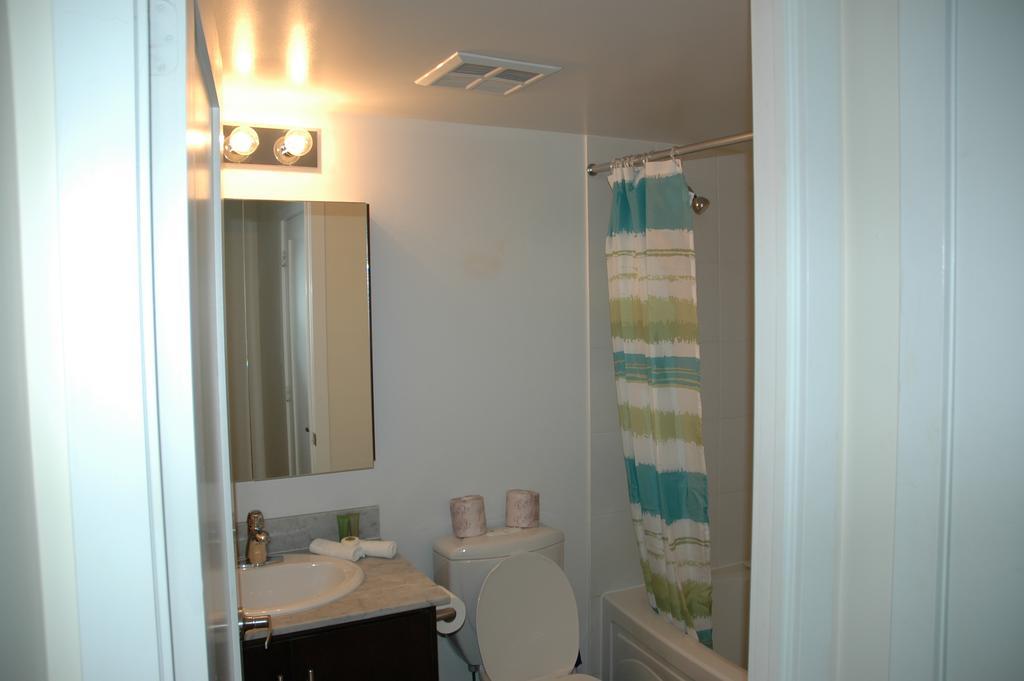 Livingsuites Toronto - 20 Blue Jays Way Eksteriør bilde